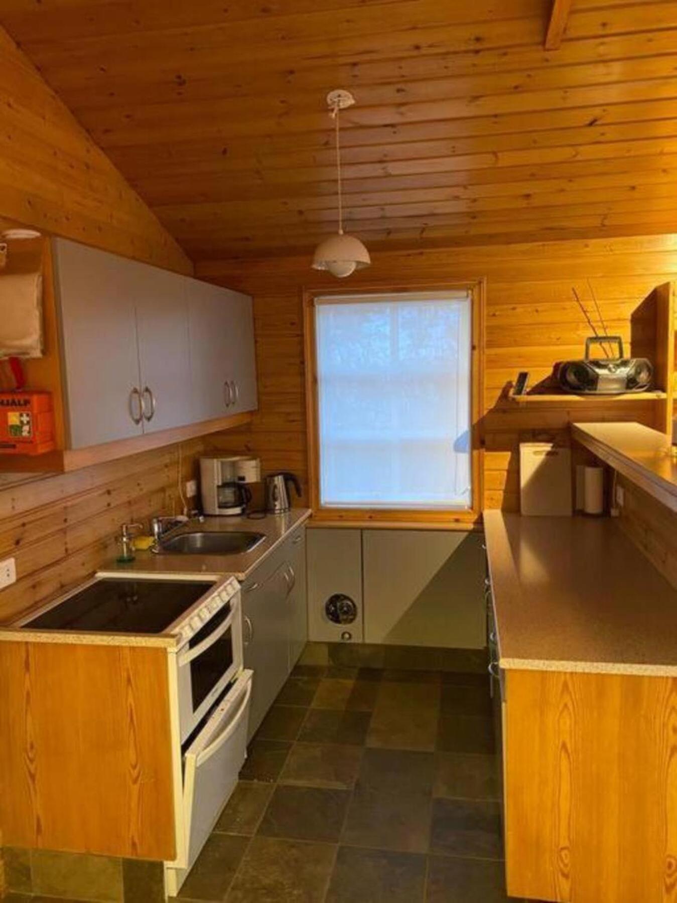 Cozy 2 Bedroom Cottage With Hot Tub Akureyri Zewnętrze zdjęcie